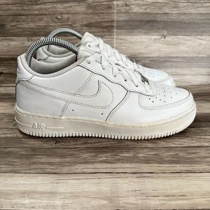 Nike Air Force 1 Youth Size 6.5Y Triple White Low Top Sneaker Shoes 314192-117